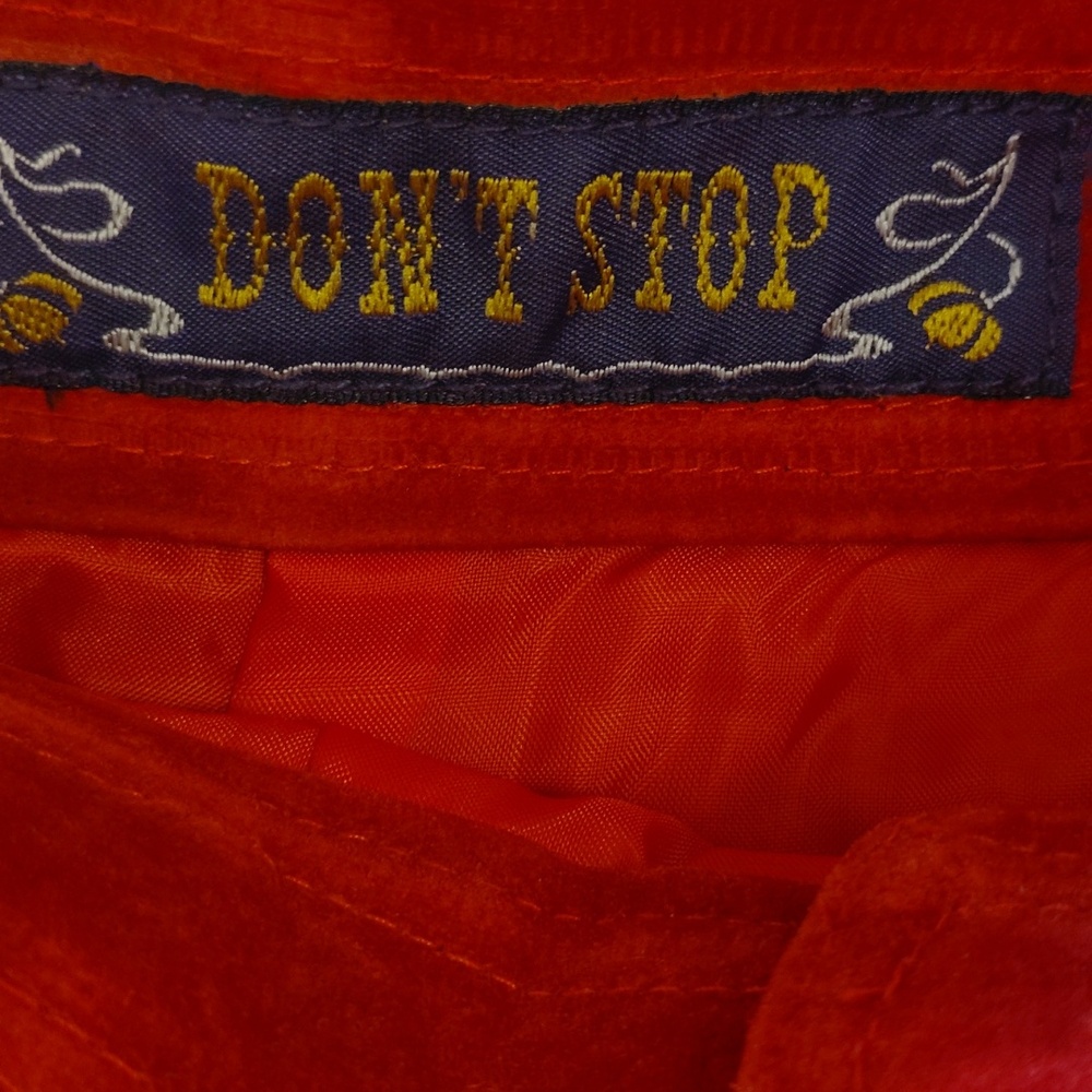 Don't Stop 100% Leather Vibrant Red Women's Bermudas - Picture 5 of 5